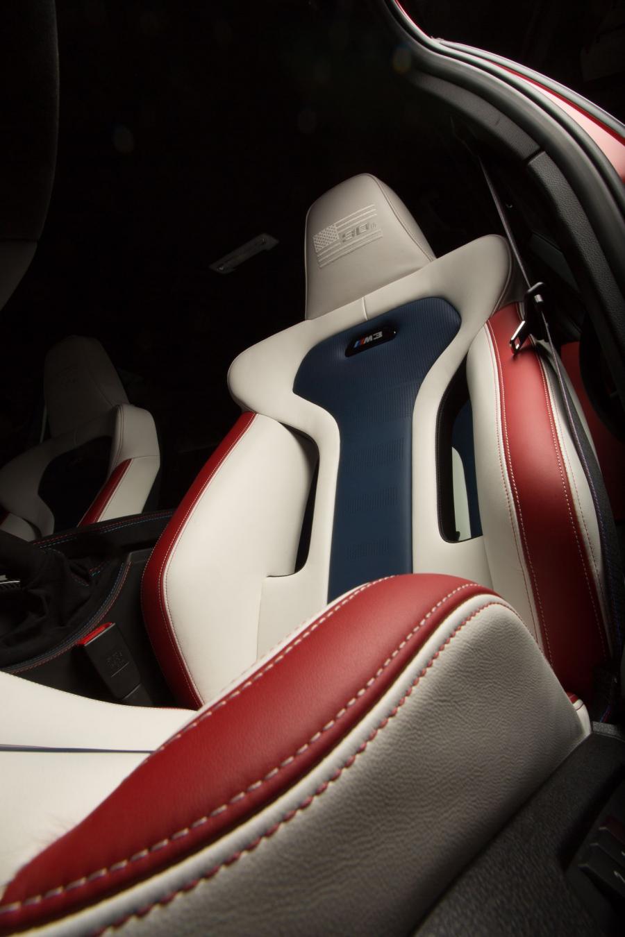 Интерьер BMW M3 30 Years American Edition 2017 года  (фото 21 из 34)